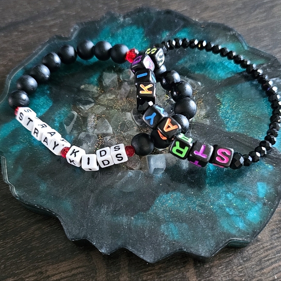 KPOP LOVE Beaded Bracelets in Small & Large beads, Size Medium 8" Stretch - Picture 2 of 7